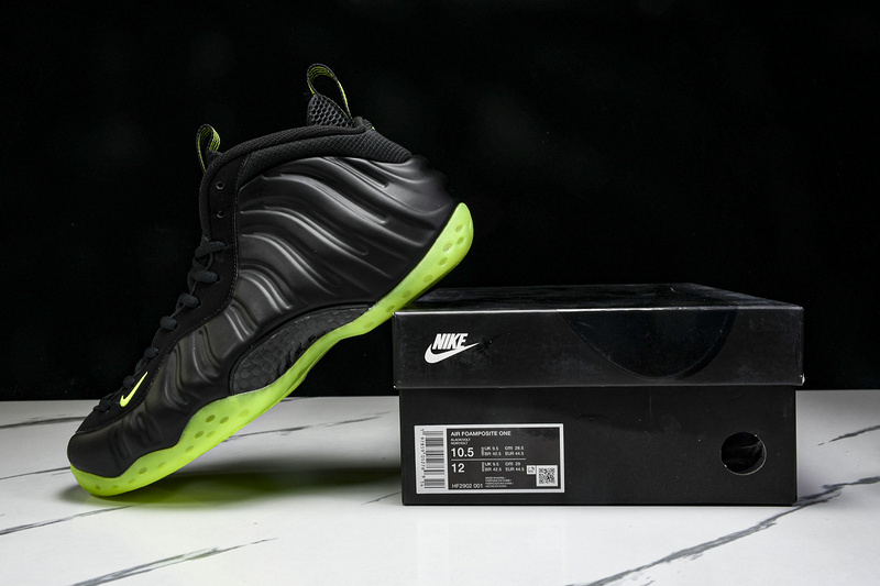 Air Foam poosite One “Black Volt” HF2902-001