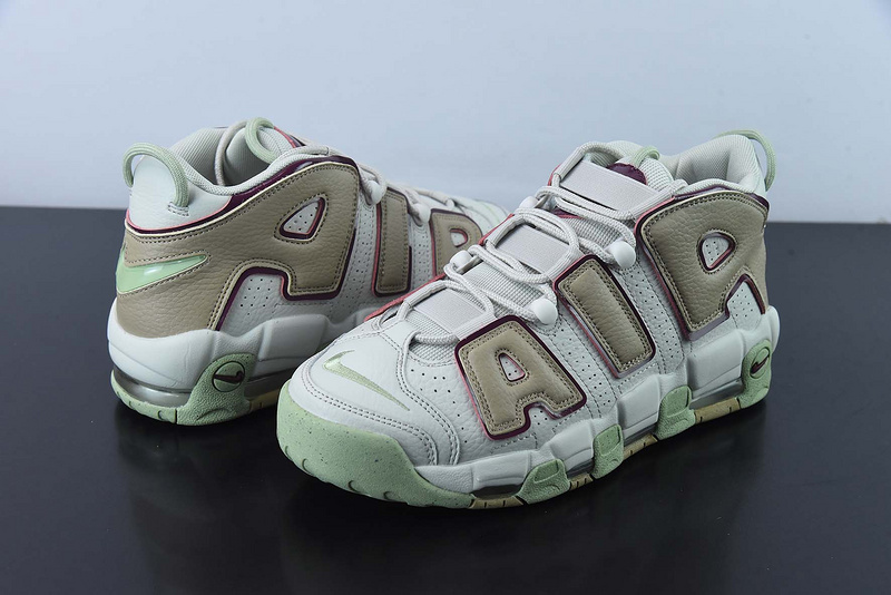 NK Air More Uptempo DX8955-001