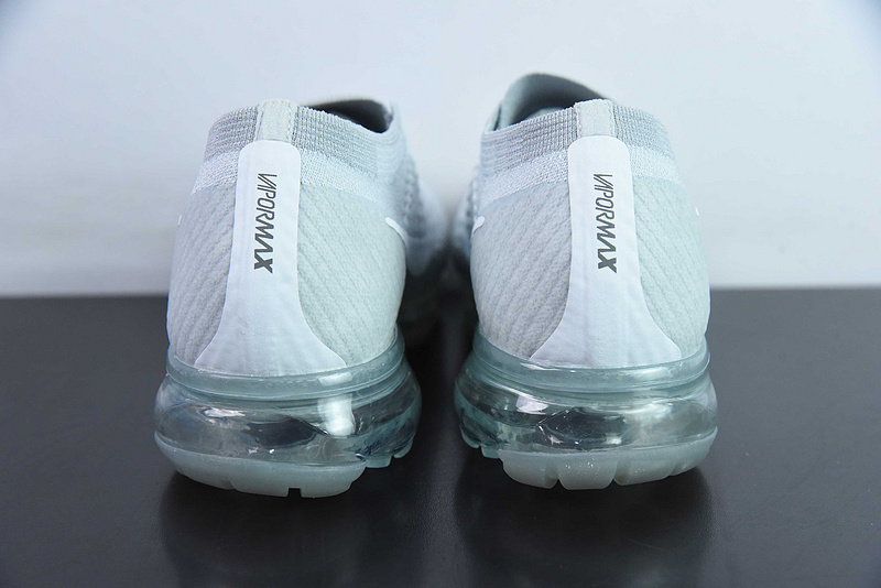 NK Air VaporMax Flyknit  849558-100