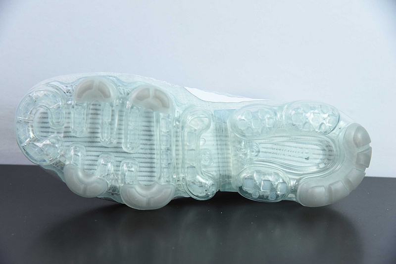 NK Air VaporMax Flyknit  849558-100