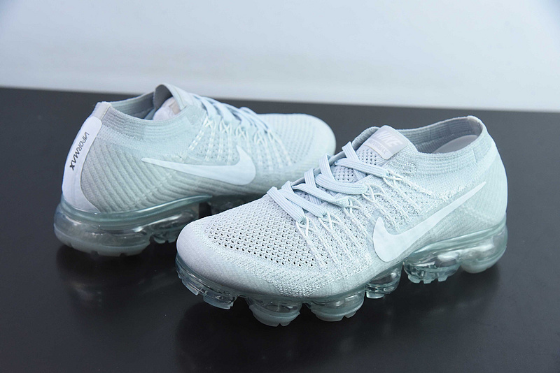 NK Air VaporMax Flyknit  849558-100