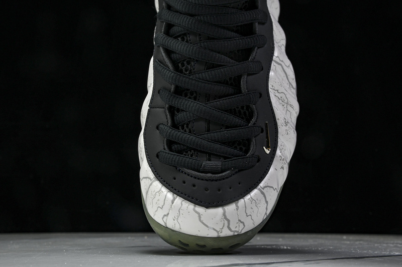 Nike Air Foamposite One halloween CT2286-001