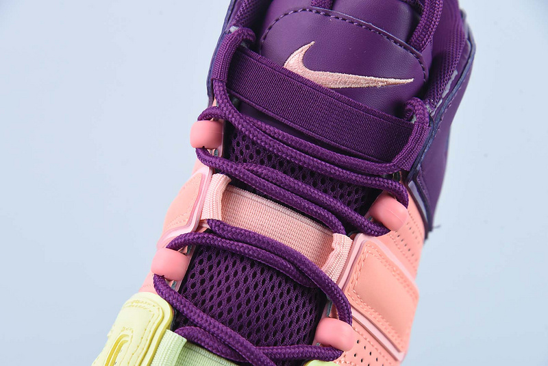 Nk Air More Uptempo AV8237-800