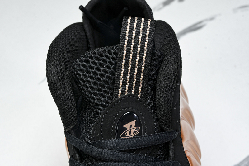 Nike Air Foamposite One “Metallic Copper” FZ9902-001