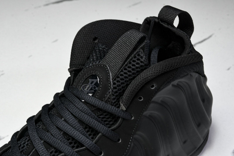 Nike Air Foamposite One FD5855 001