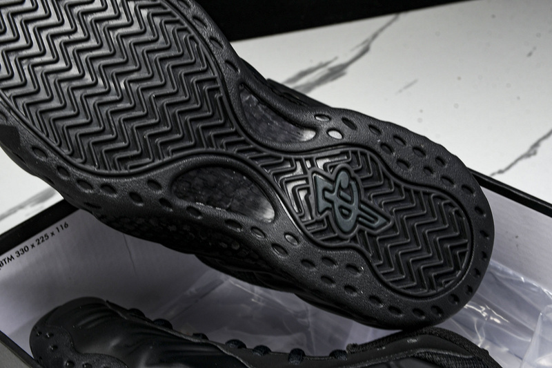 Nike Air Foamposite One FD5855 001