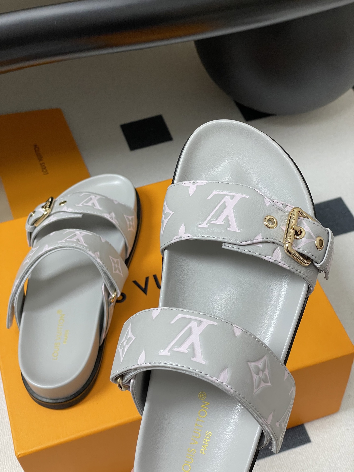Louis Vuitton Slides(EU35-41)