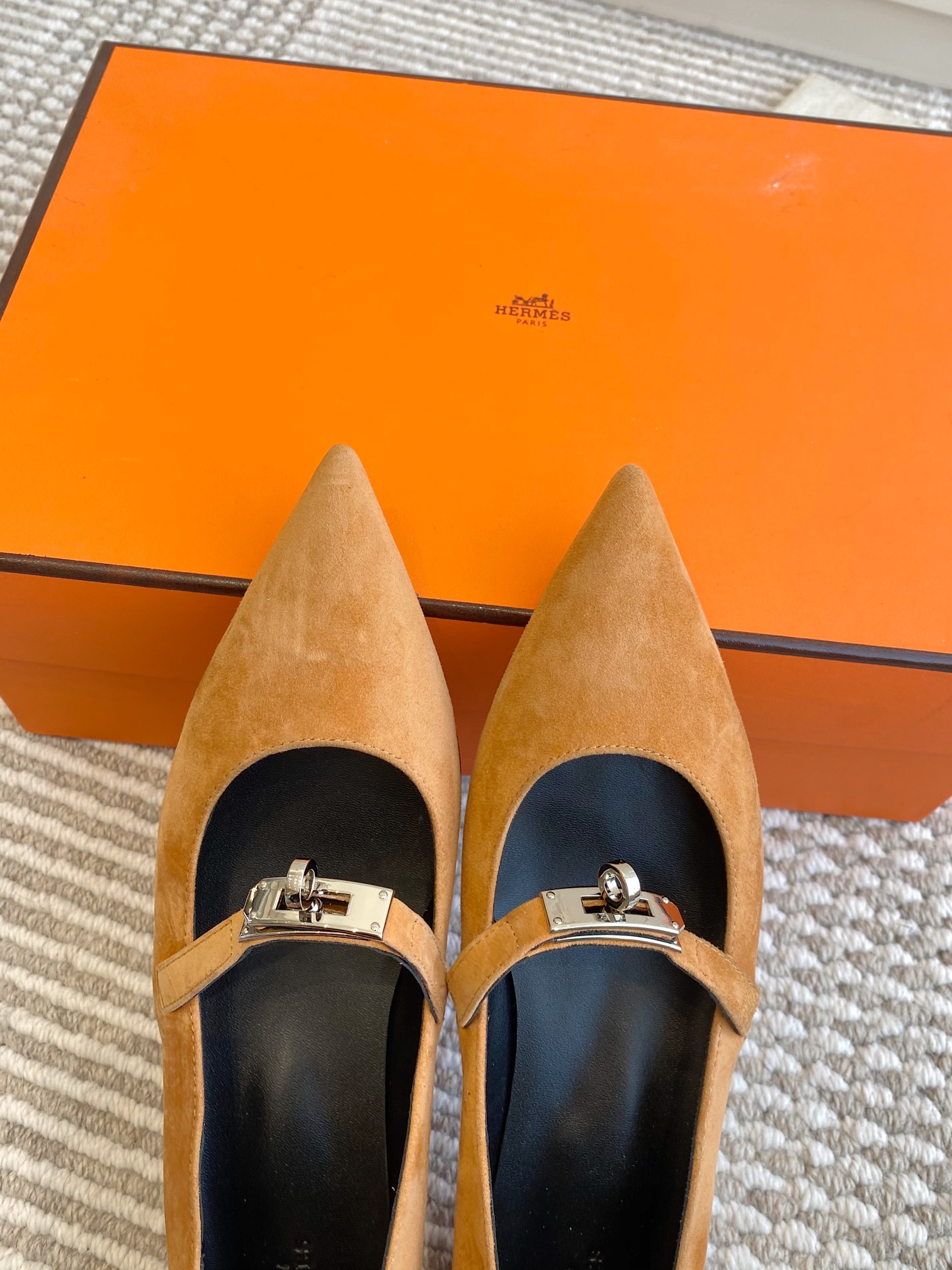 Hermes Kiari Kelly Flats (EU35-41)