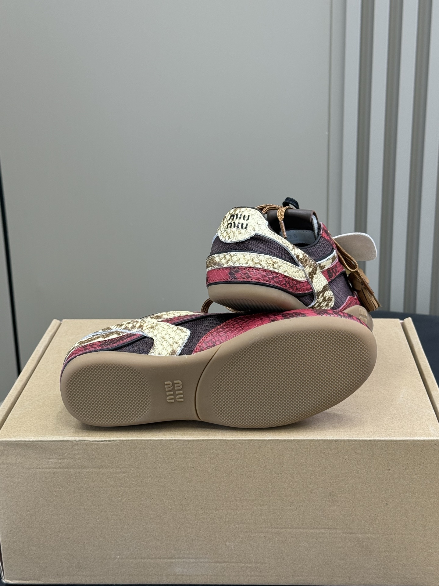 Miumiu Sneaker(EU35-41)