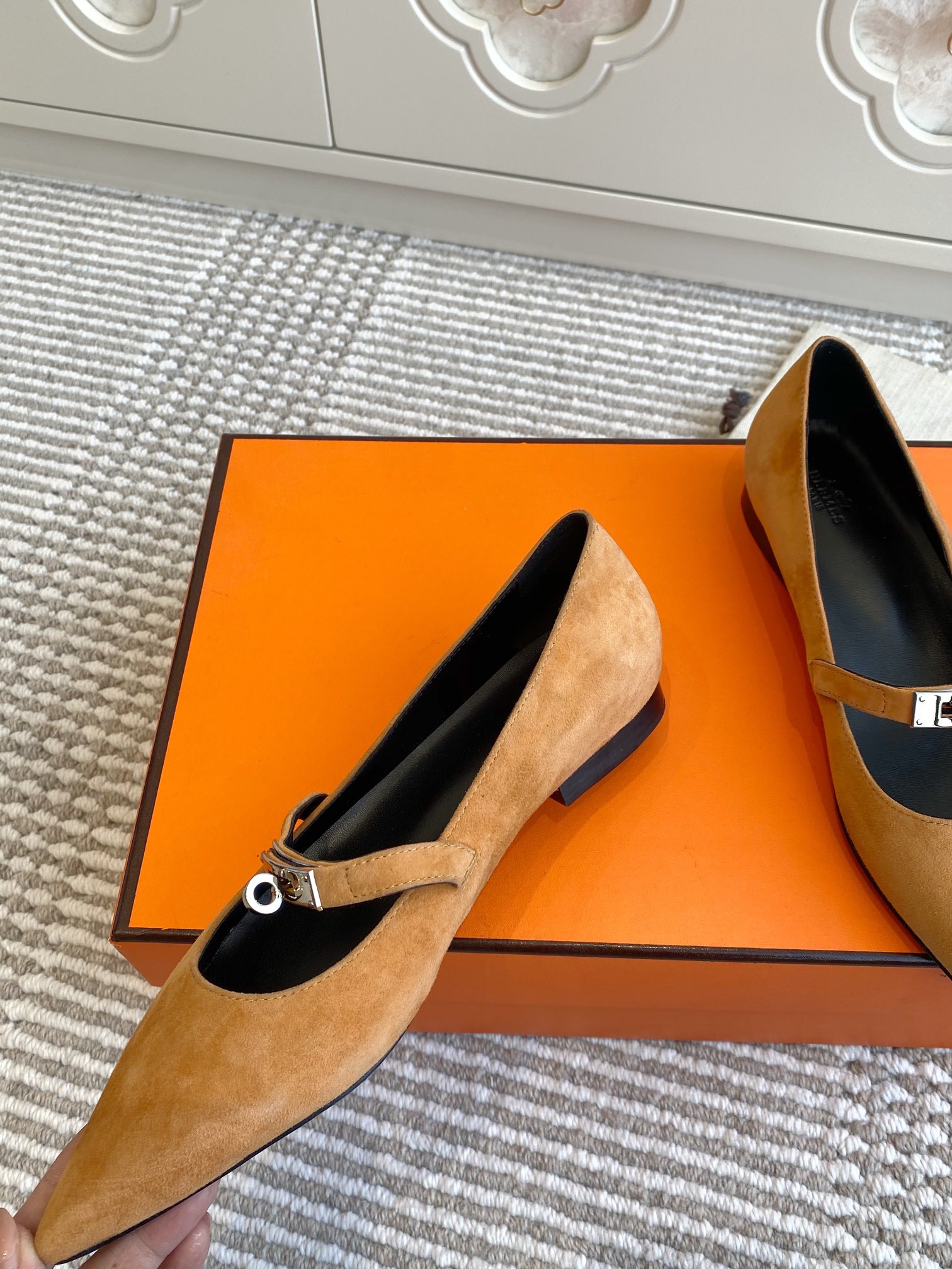 Hermes Kiari Kelly Flats (EU35-41)