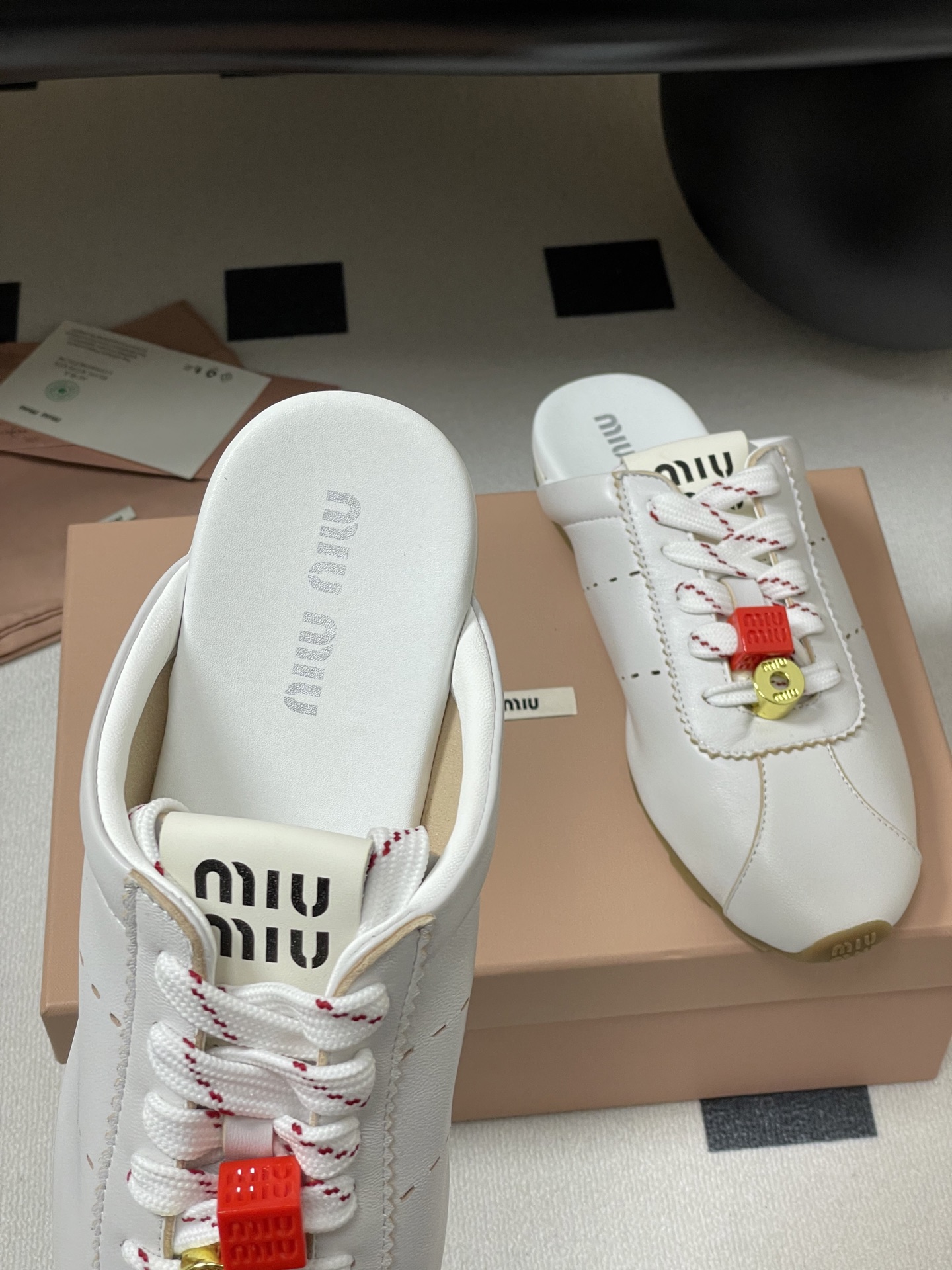 Miumiu Sneaker(EU35-41)
