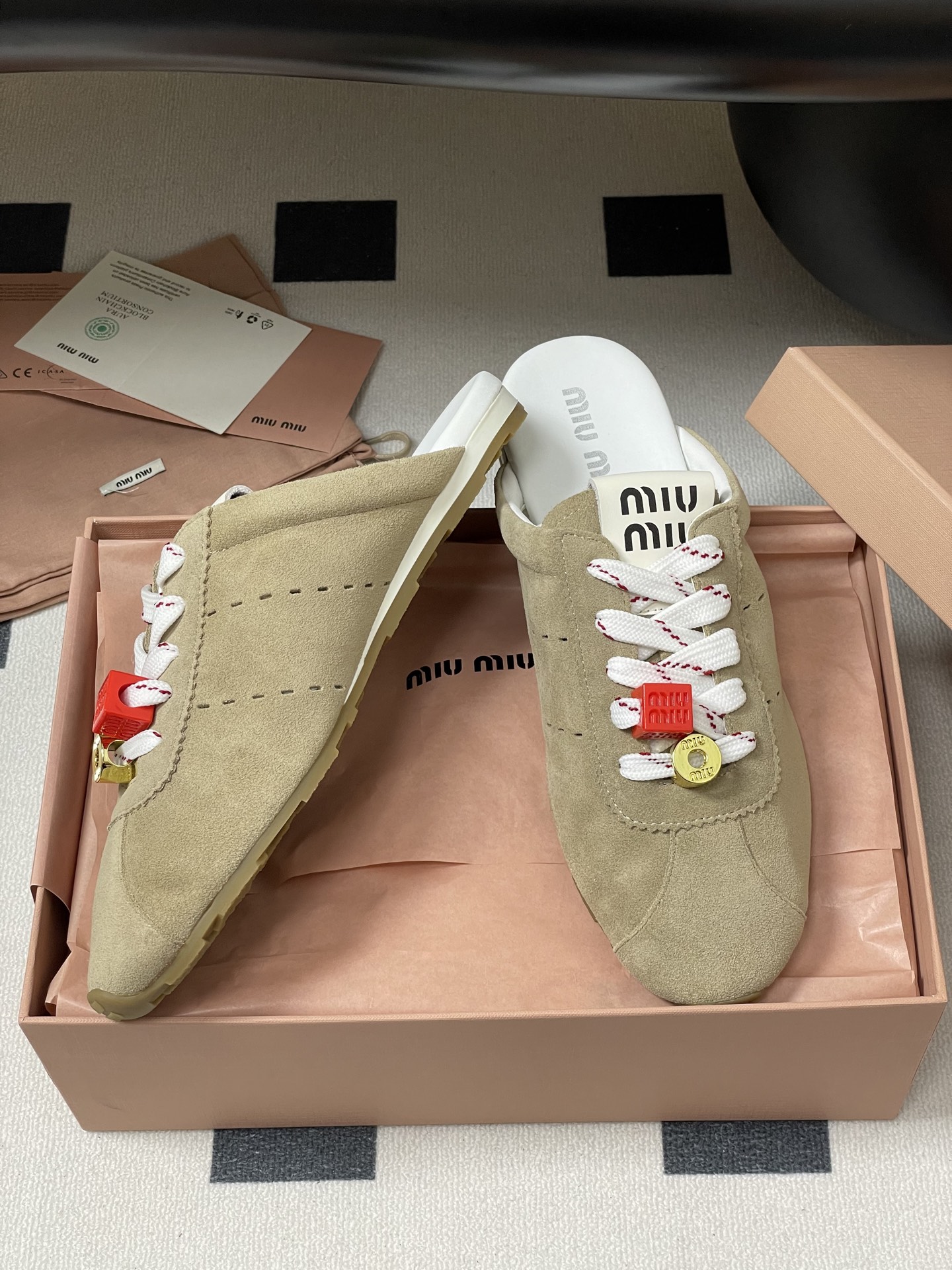Miumiu Sneaker(EU35-41)