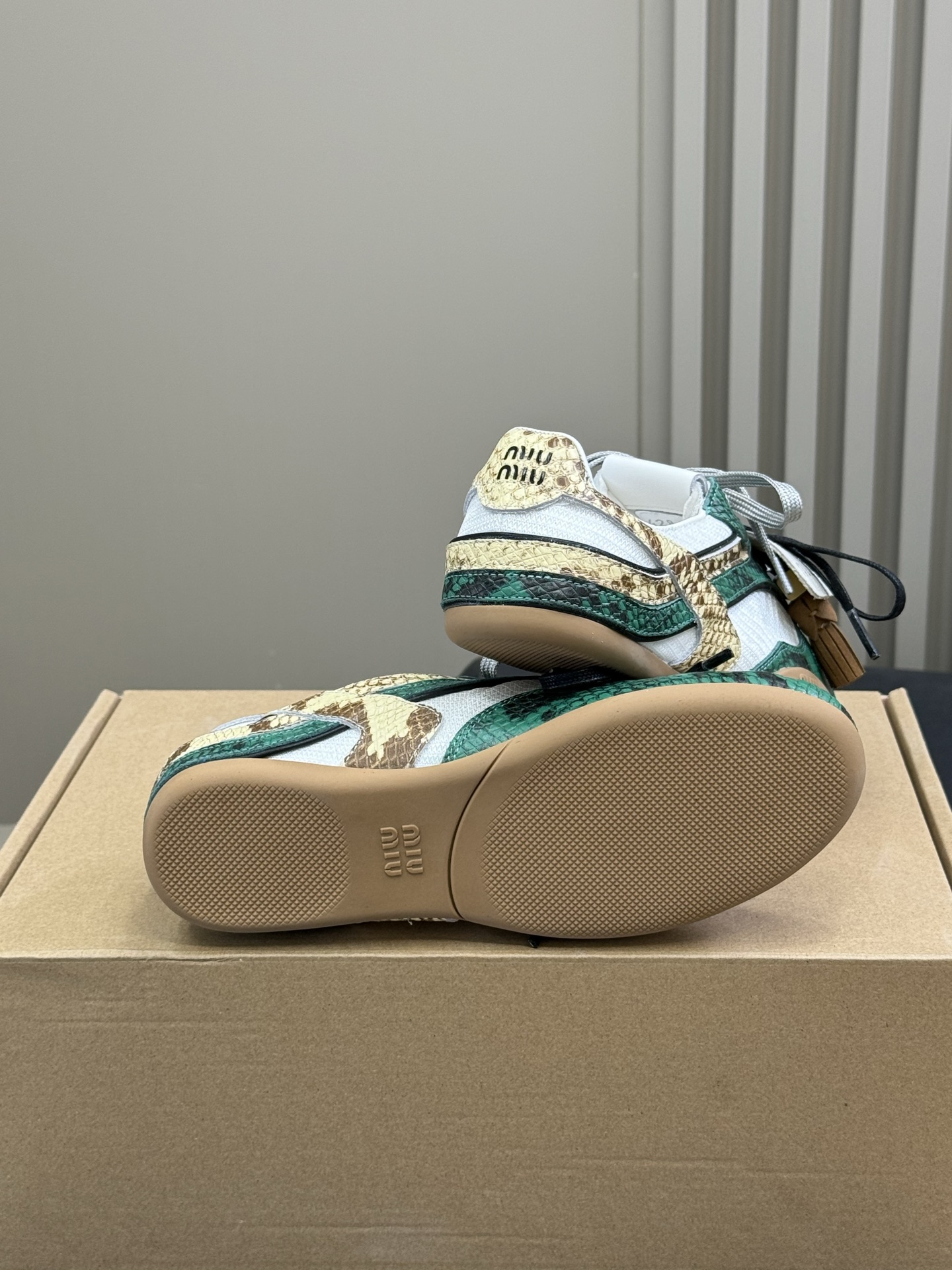 Miumiu Sneaker(EU35-41)