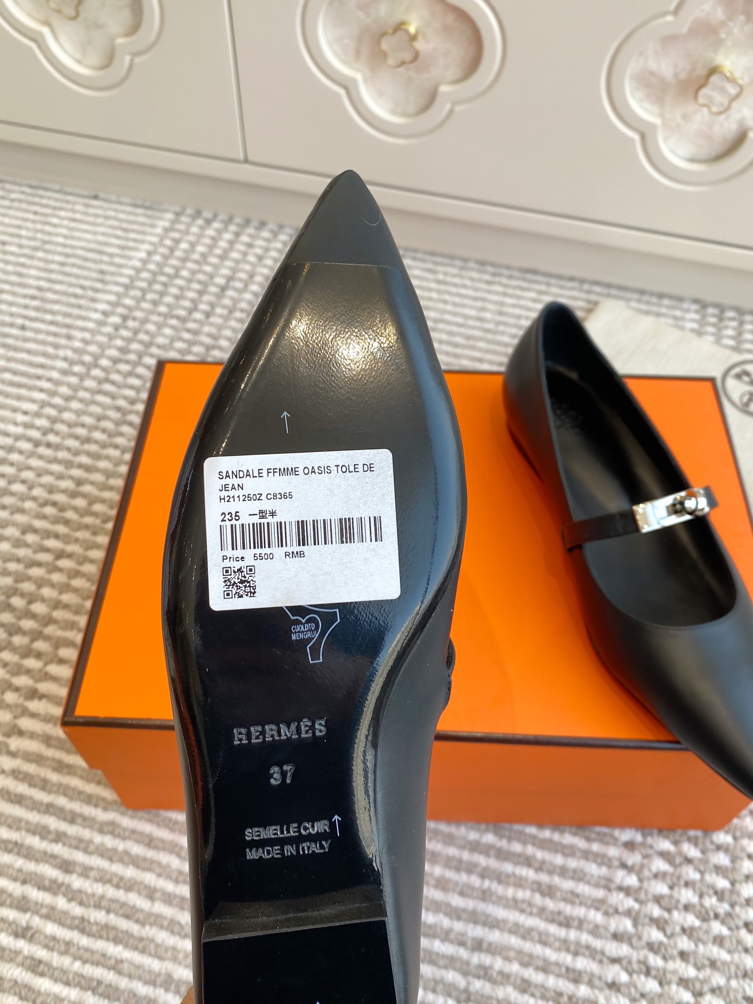 Hermes Kiari Kelly Flats (EU35-41)