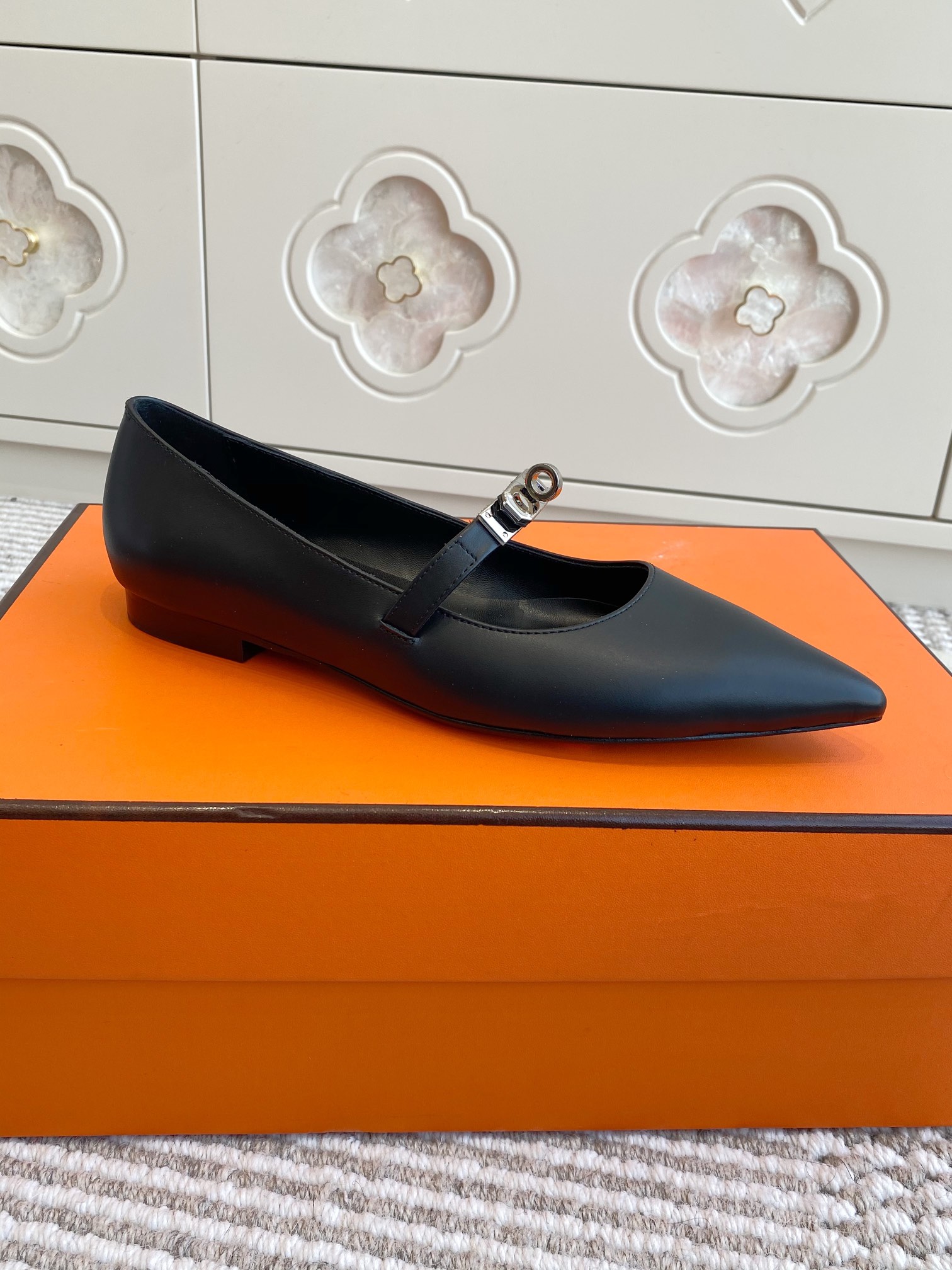 Hermes Kiari Kelly Flats (EU35-41)