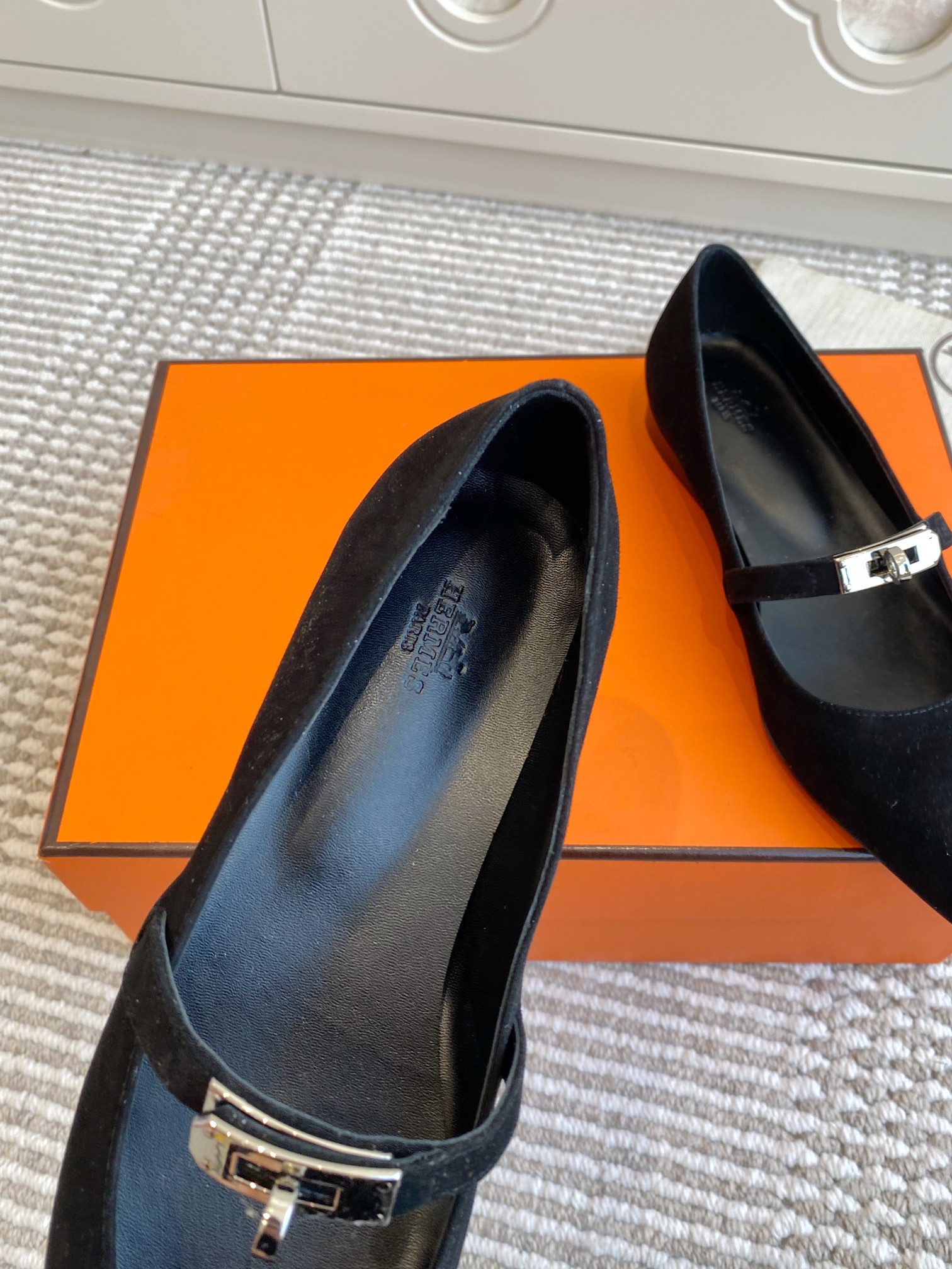 Hermes Kiari Kelly Flats (EU35-41)
