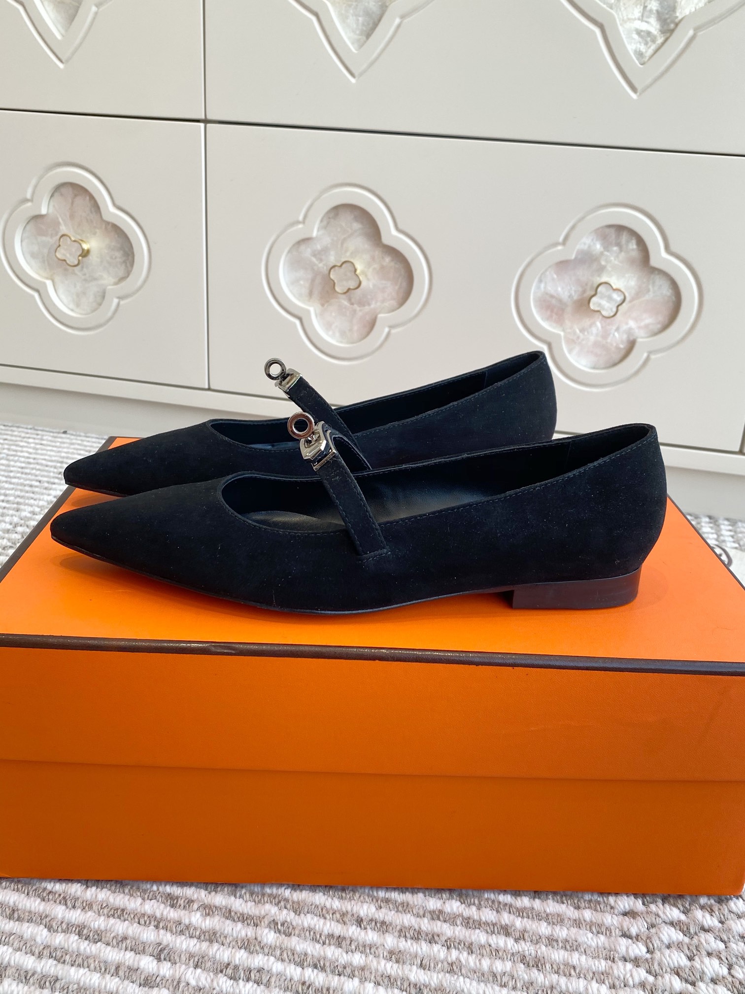 Hermes Kiari Kelly Flats (EU35-41)