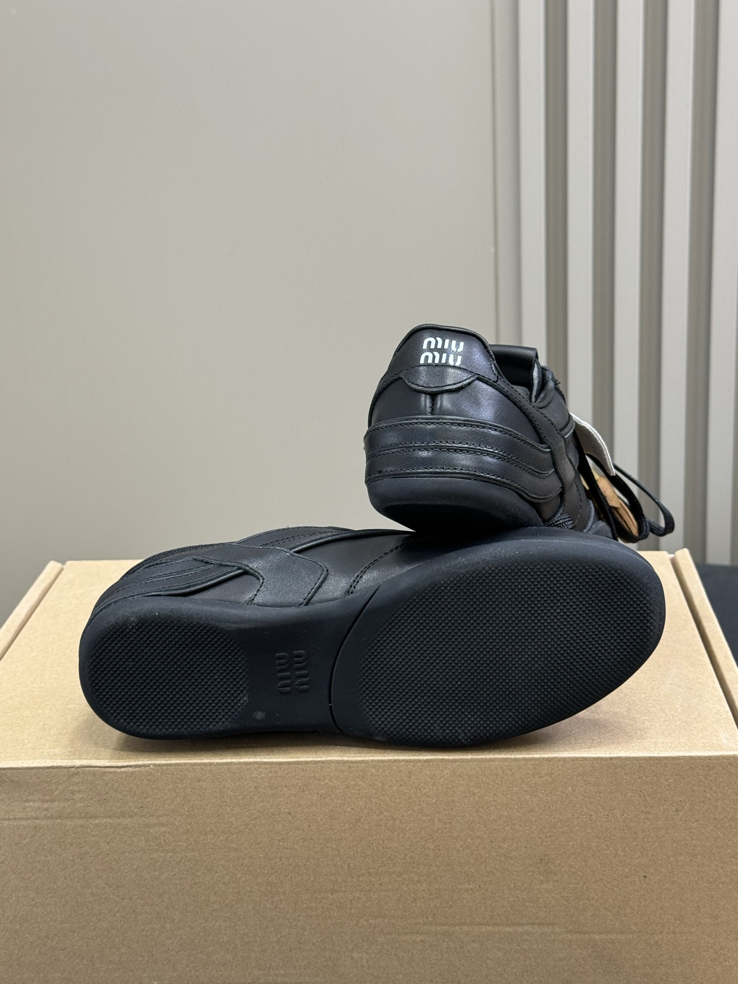 Miumiu Sneaker(EU35-41)