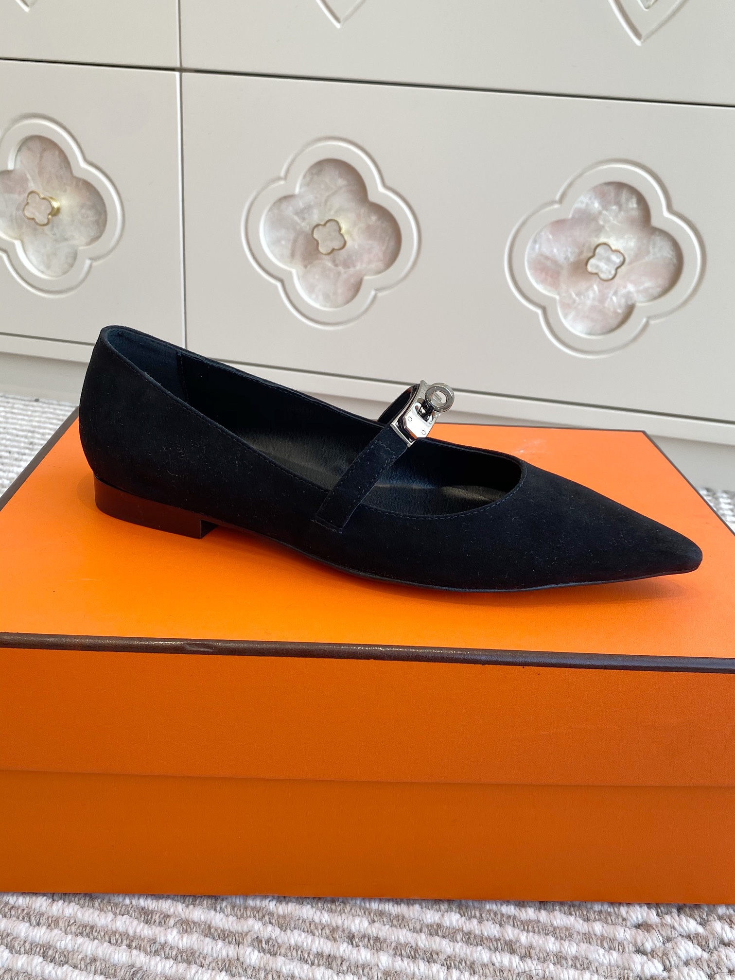 Hermes Kiari Kelly Flats (EU35-41)