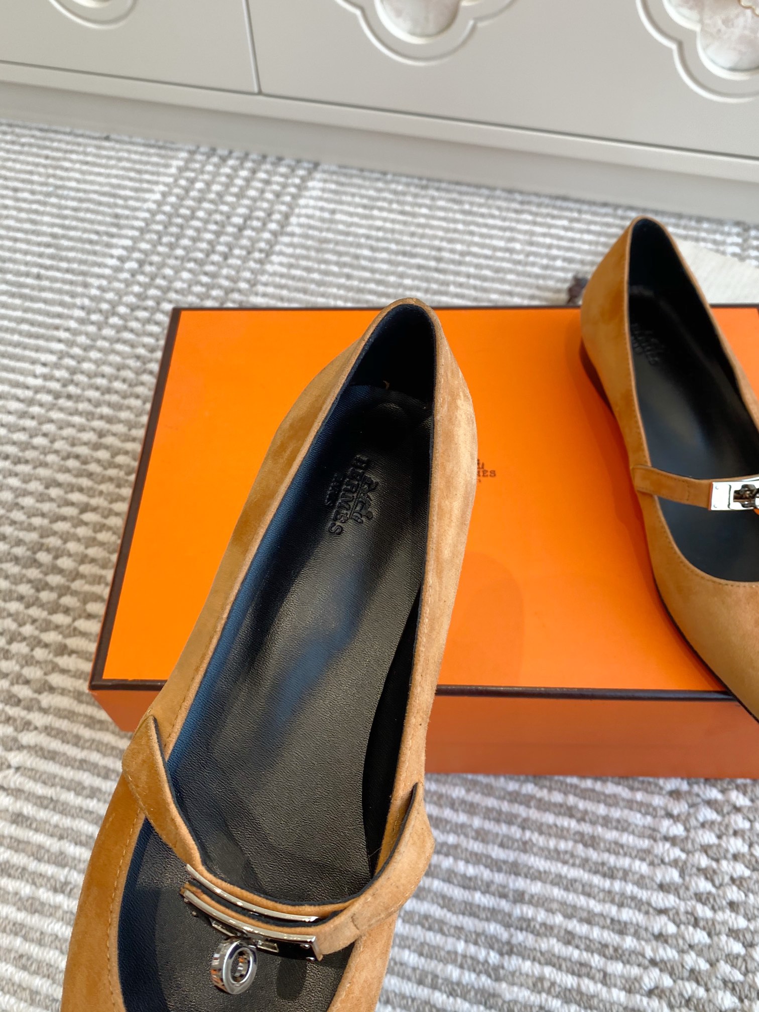 Hermes Kiari Kelly Flats (EU35-41)
