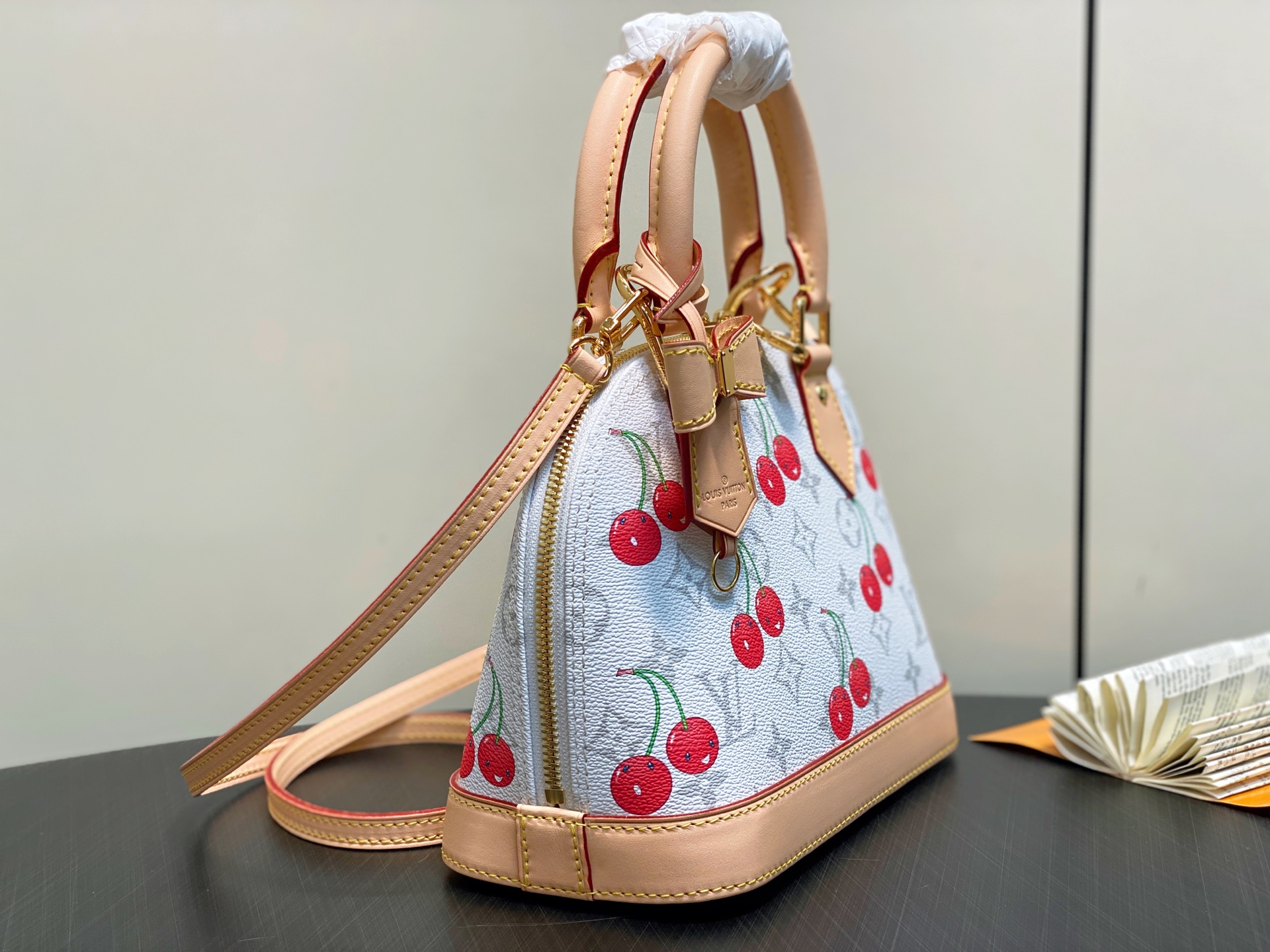 LV Alma bb(23.5 x 17.5 x 11.5)