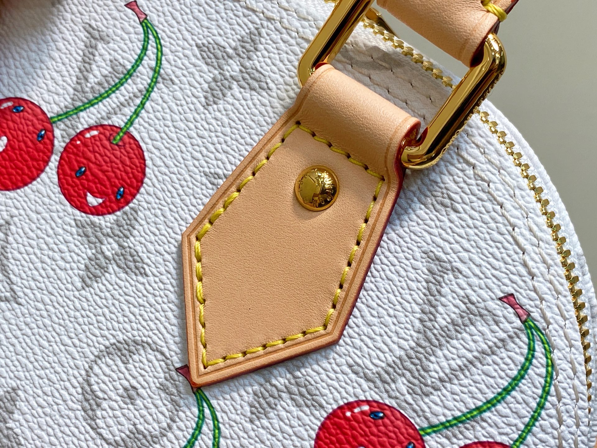 LV Alma bb(23.5 x 17.5 x 11.5)