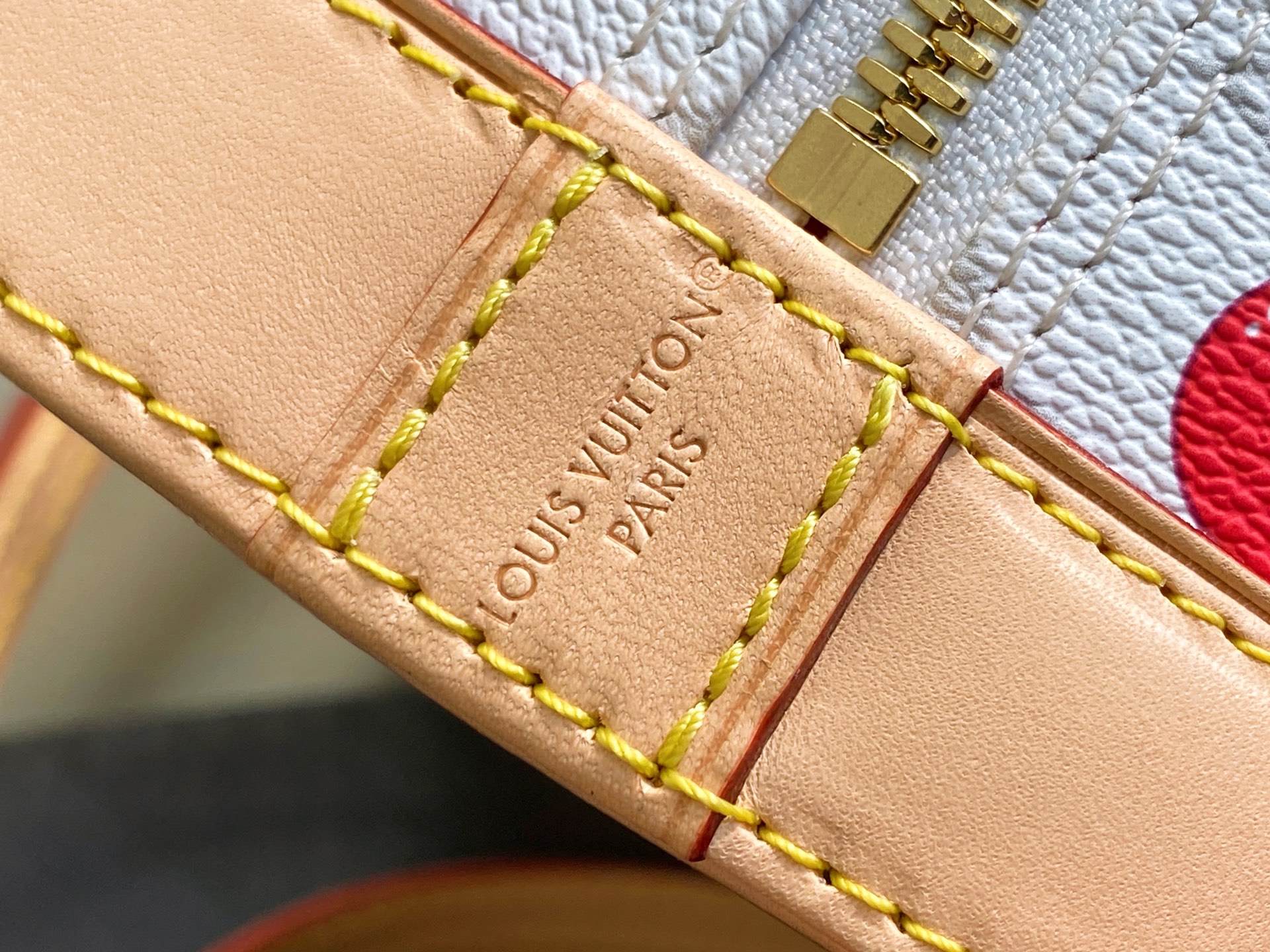 LV Alma bb(23.5 x 17.5 x 11.5)