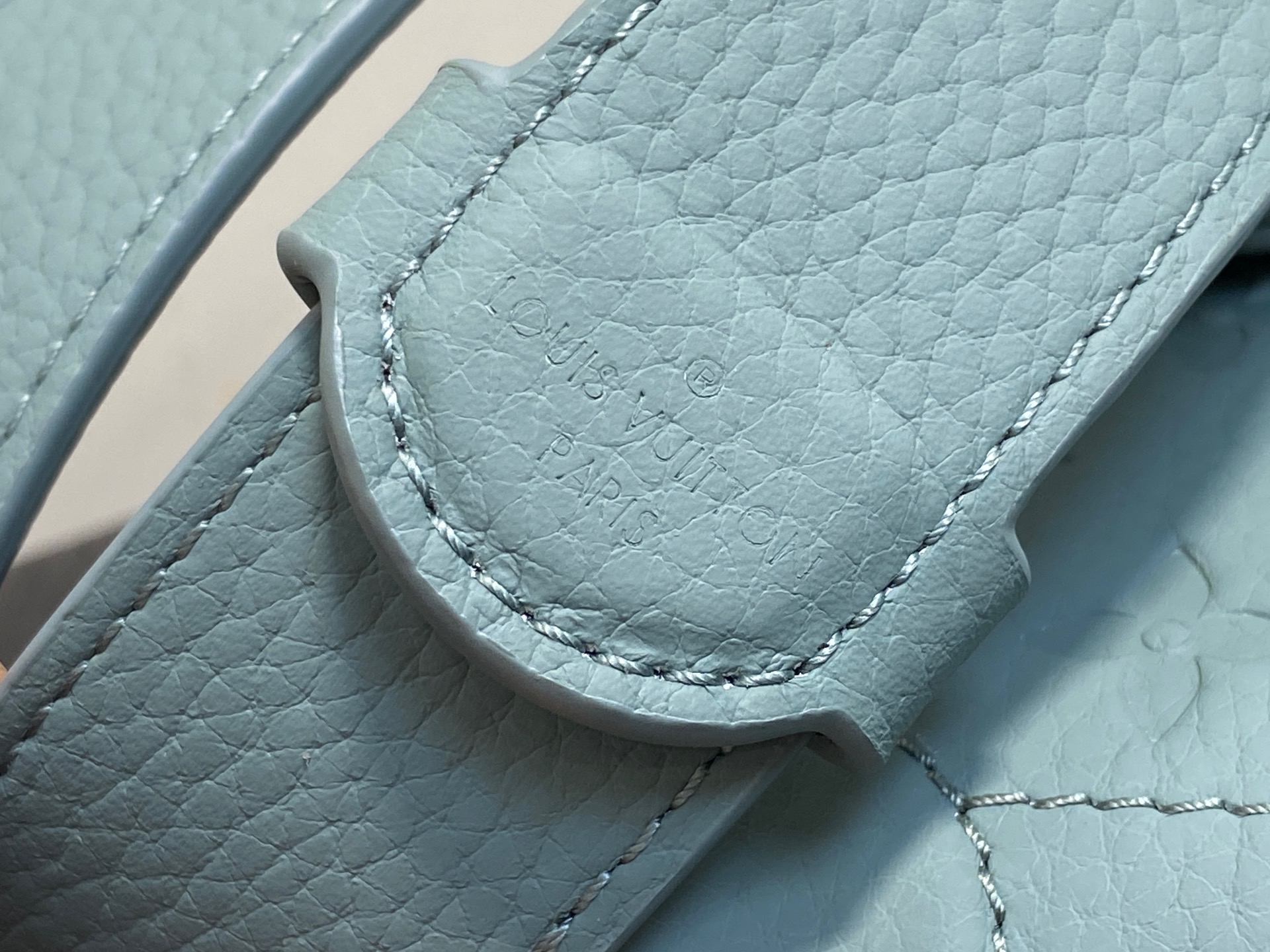 Louis Vuitton Soul Trunk Bag (19x15x7CM)