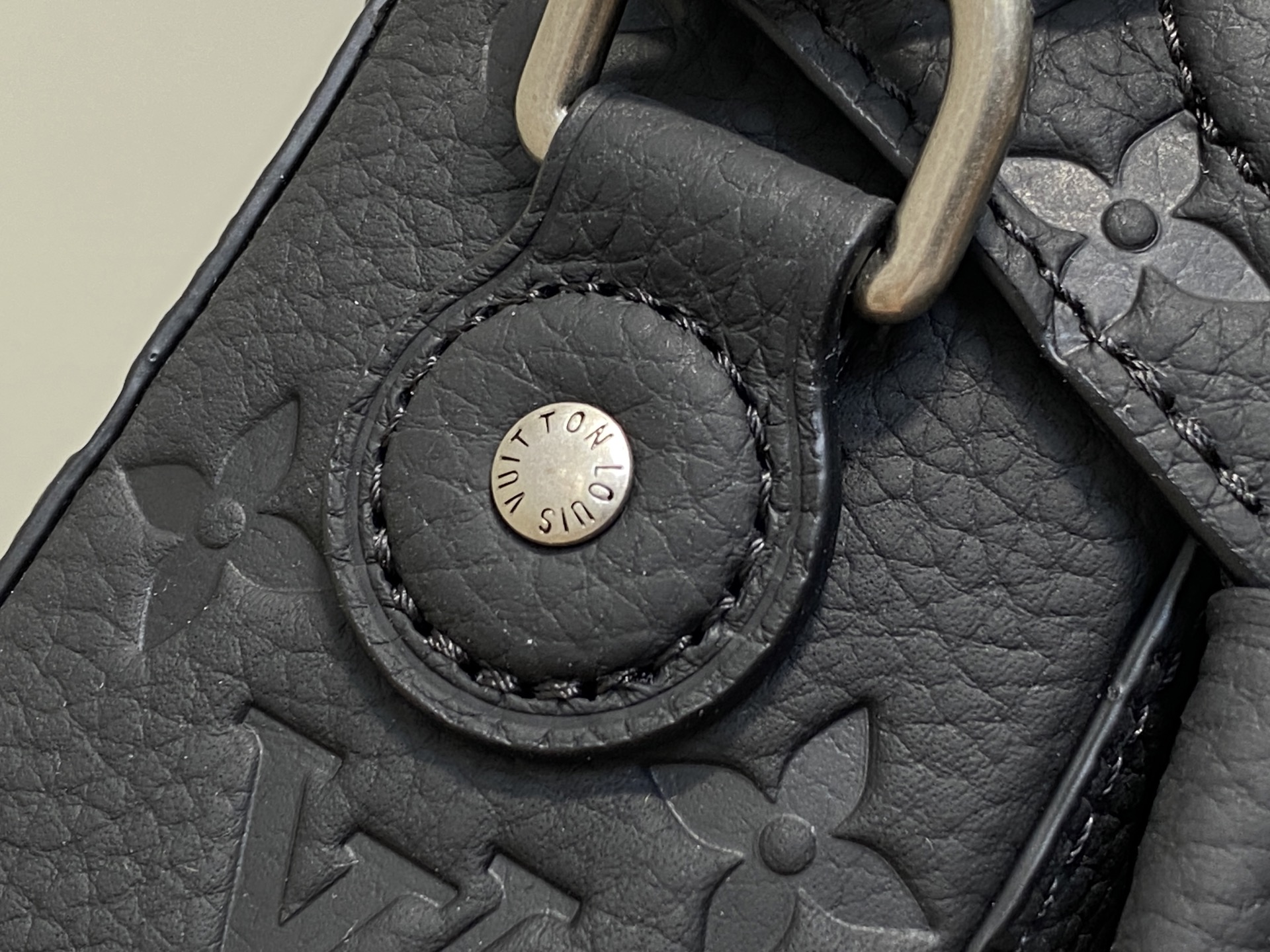 Louis Vuitton Soul Trunk Bag (19x15x7CM)