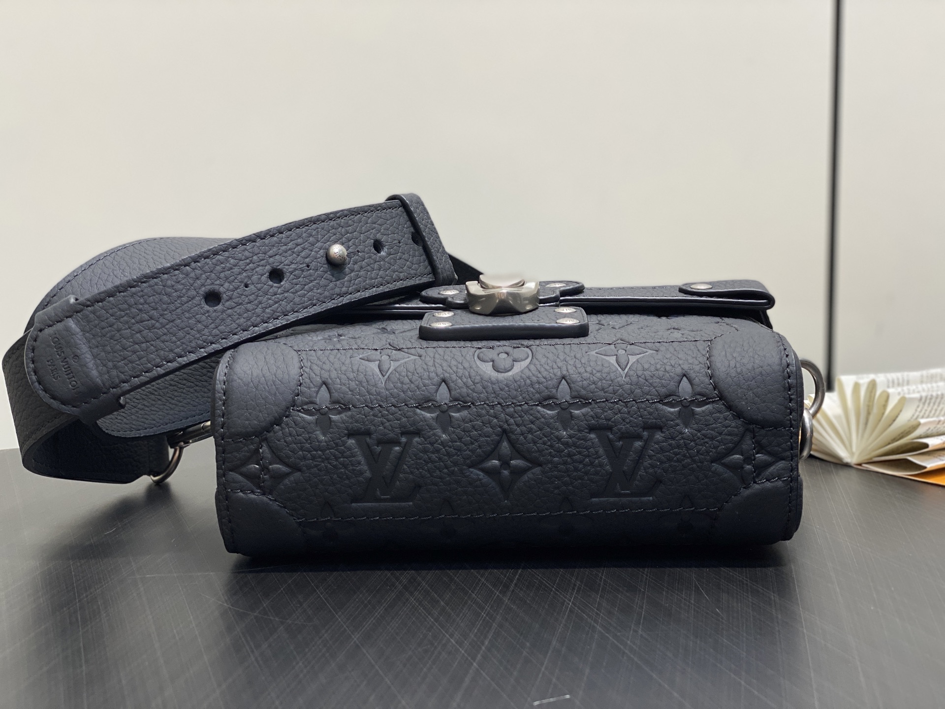 Louis Vuitton Soul Trunk Bag (19x15x7CM)