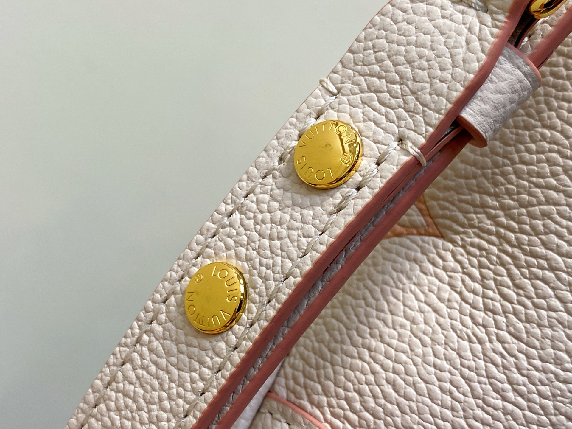 Louis Vuitton Boulogne Bag (16 x 9.5 x 29CM)