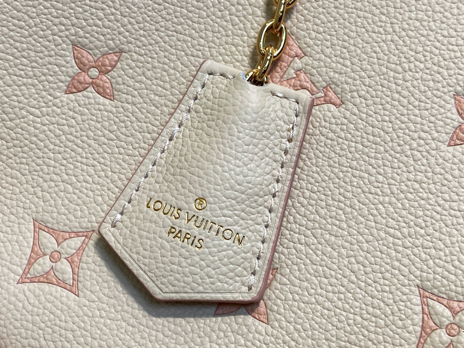 Louis Vuitton Onthego-19 x 11.5 x 25CM