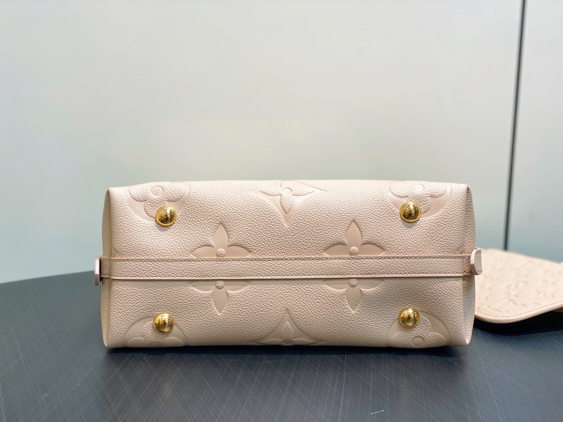 Louis Vuitton CarryAll Bag (29 x 24 x 12 CM)