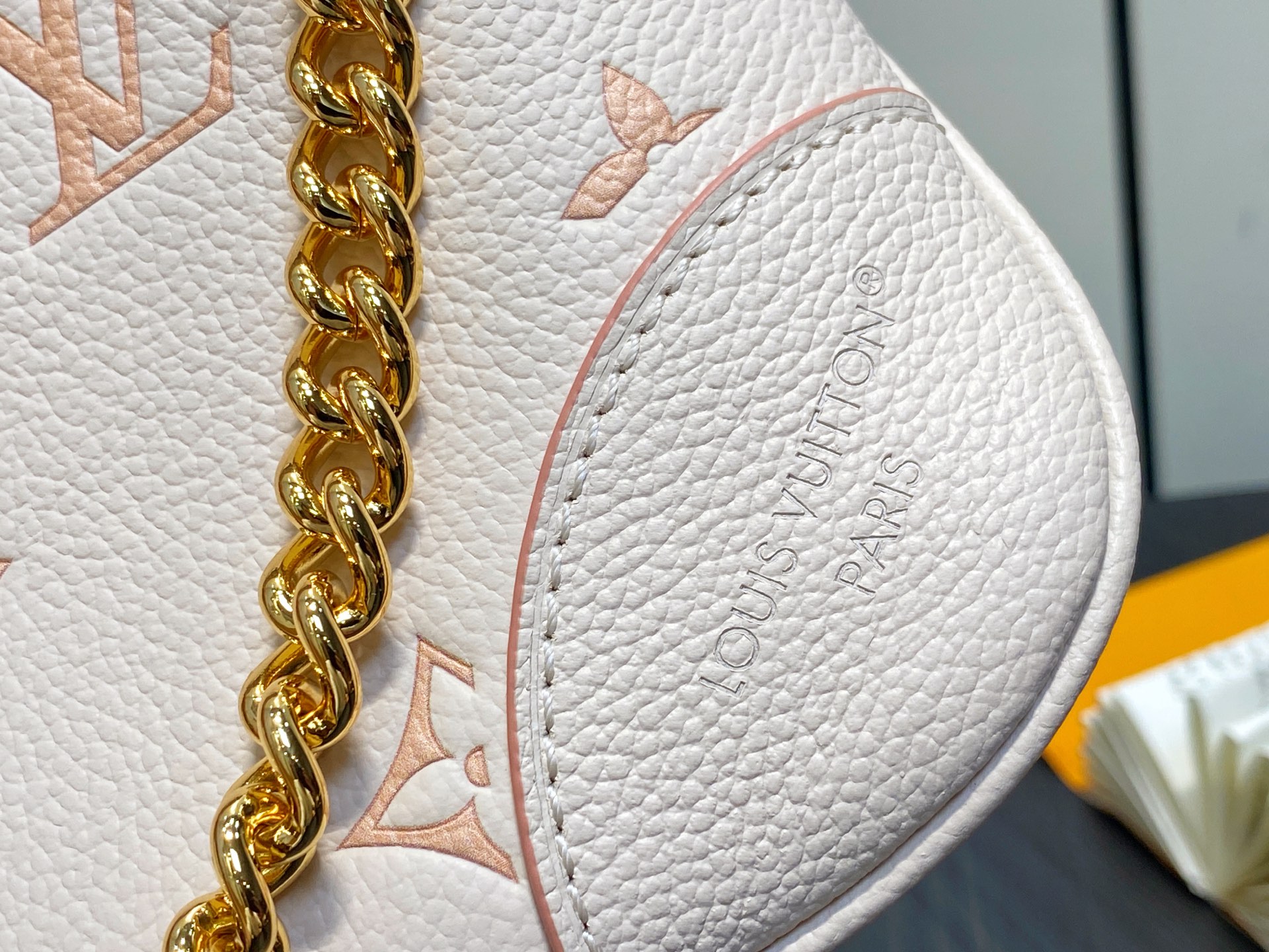 Louis Vuitton Boulogne Bag (16 x 9.5 x 29CM)