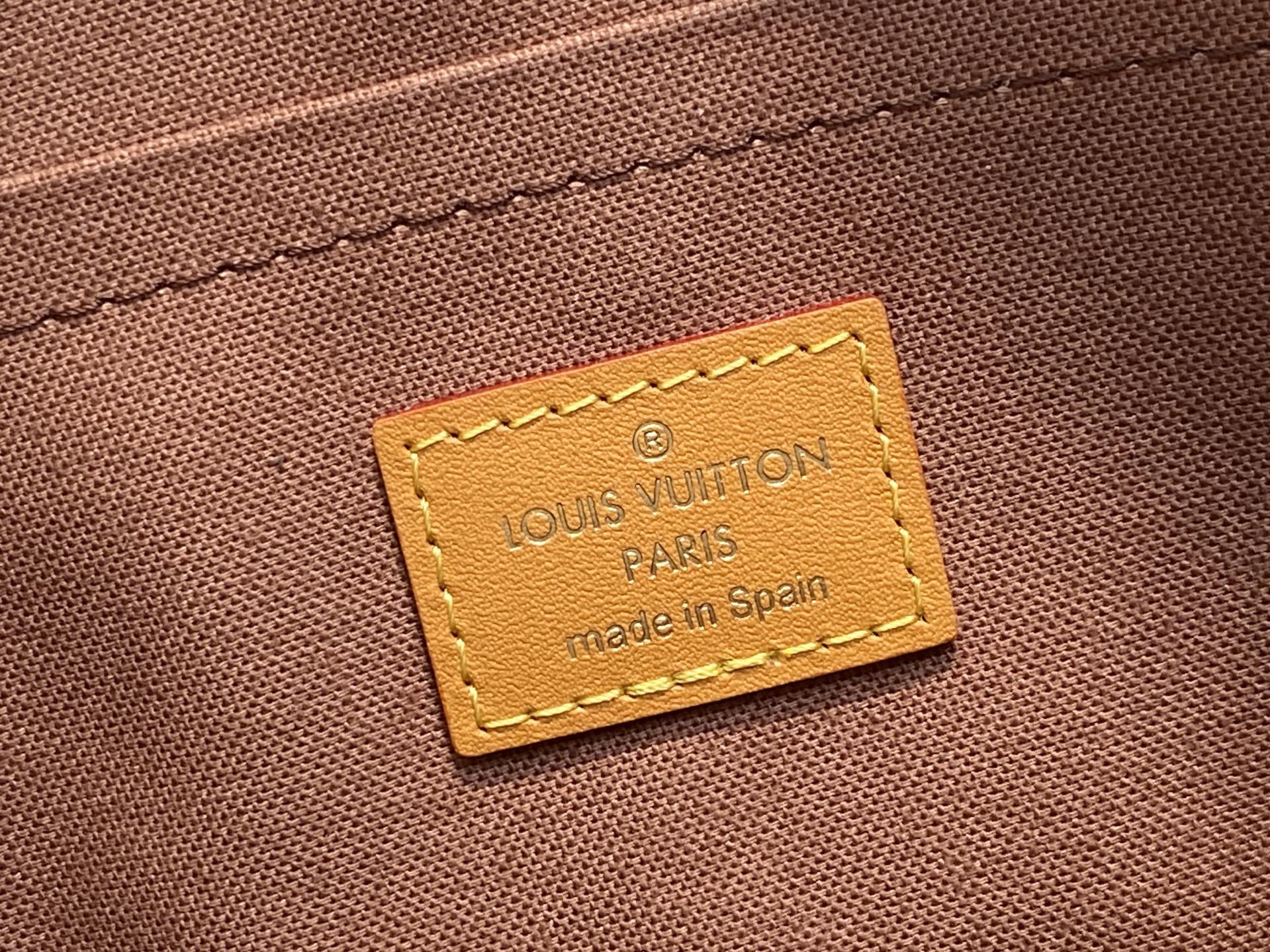 Louis Vuitton Nil Bd Bag (25.0× 9.0×15CM)