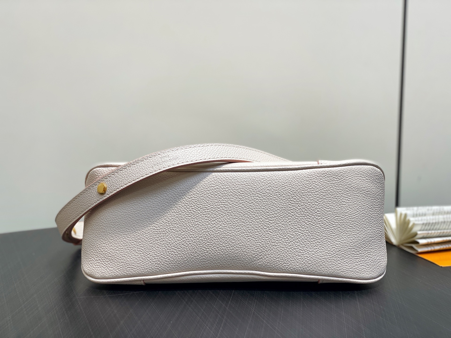 Louis Vuitton Boulogne Bag (16 x 9.5 x 29CM)