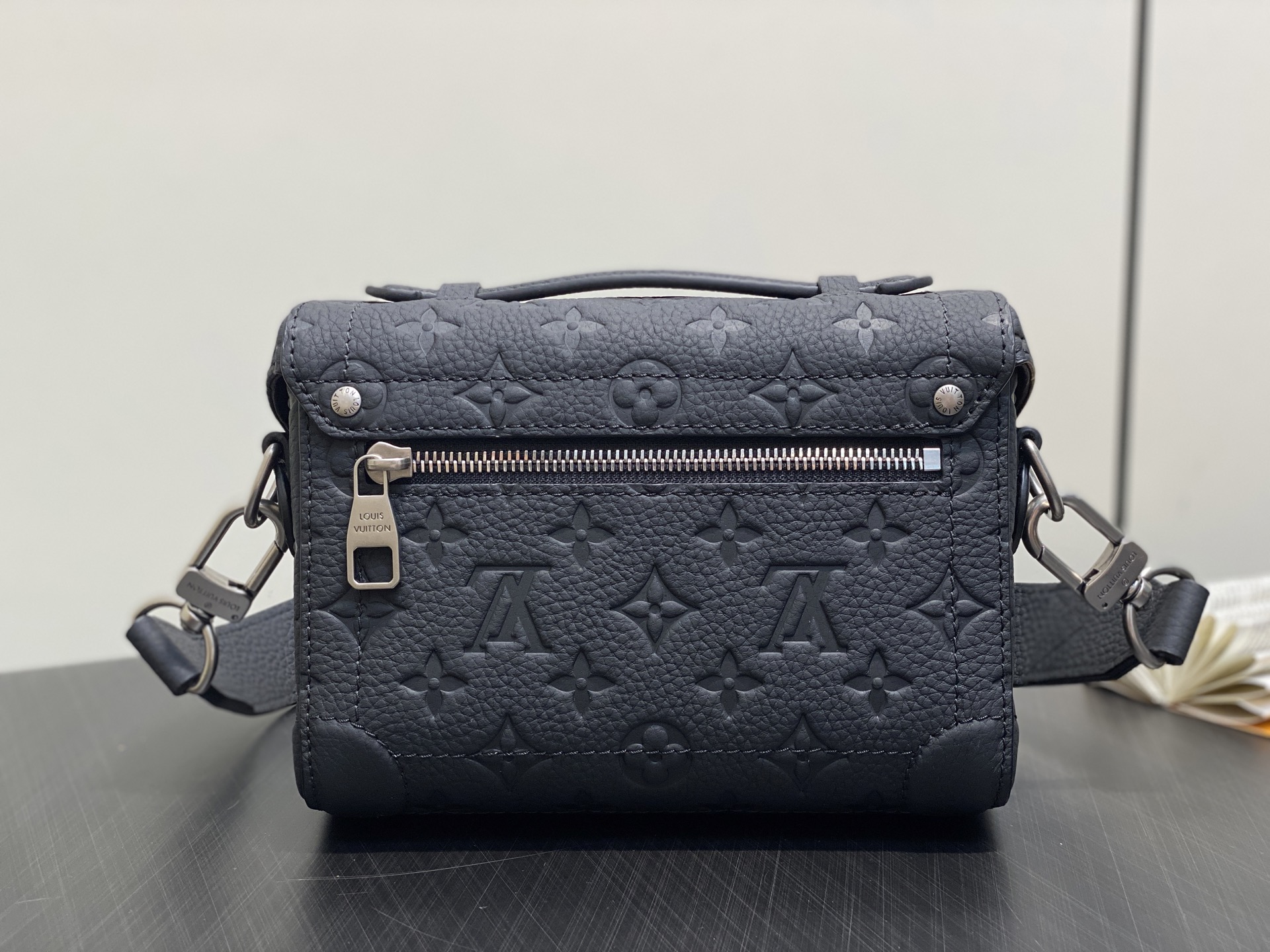 Louis Vuitton Soul Trunk Bag (19x15x7CM)