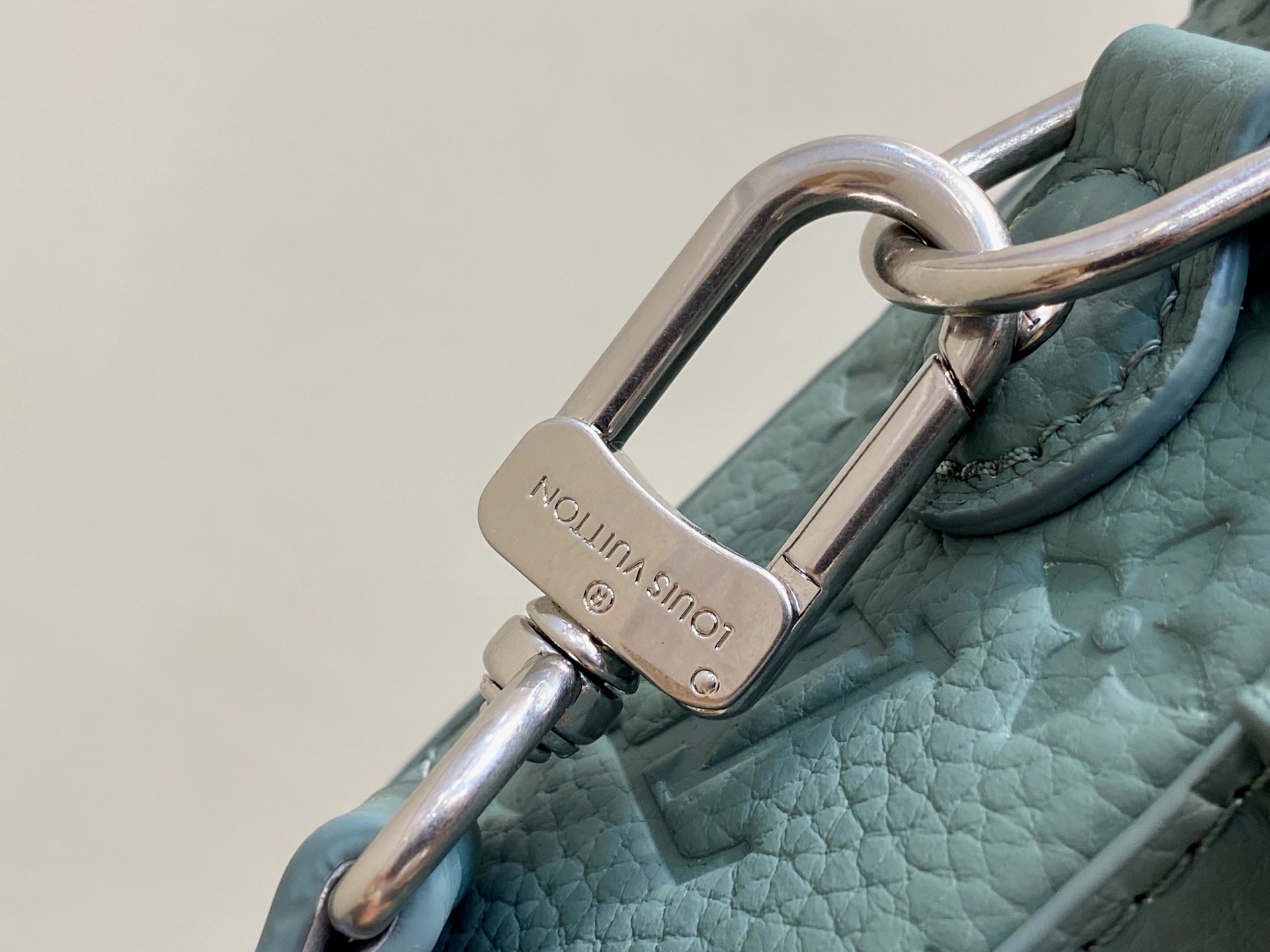 Louis Vuitton Soul Trunk Bag (19x15x7CM)