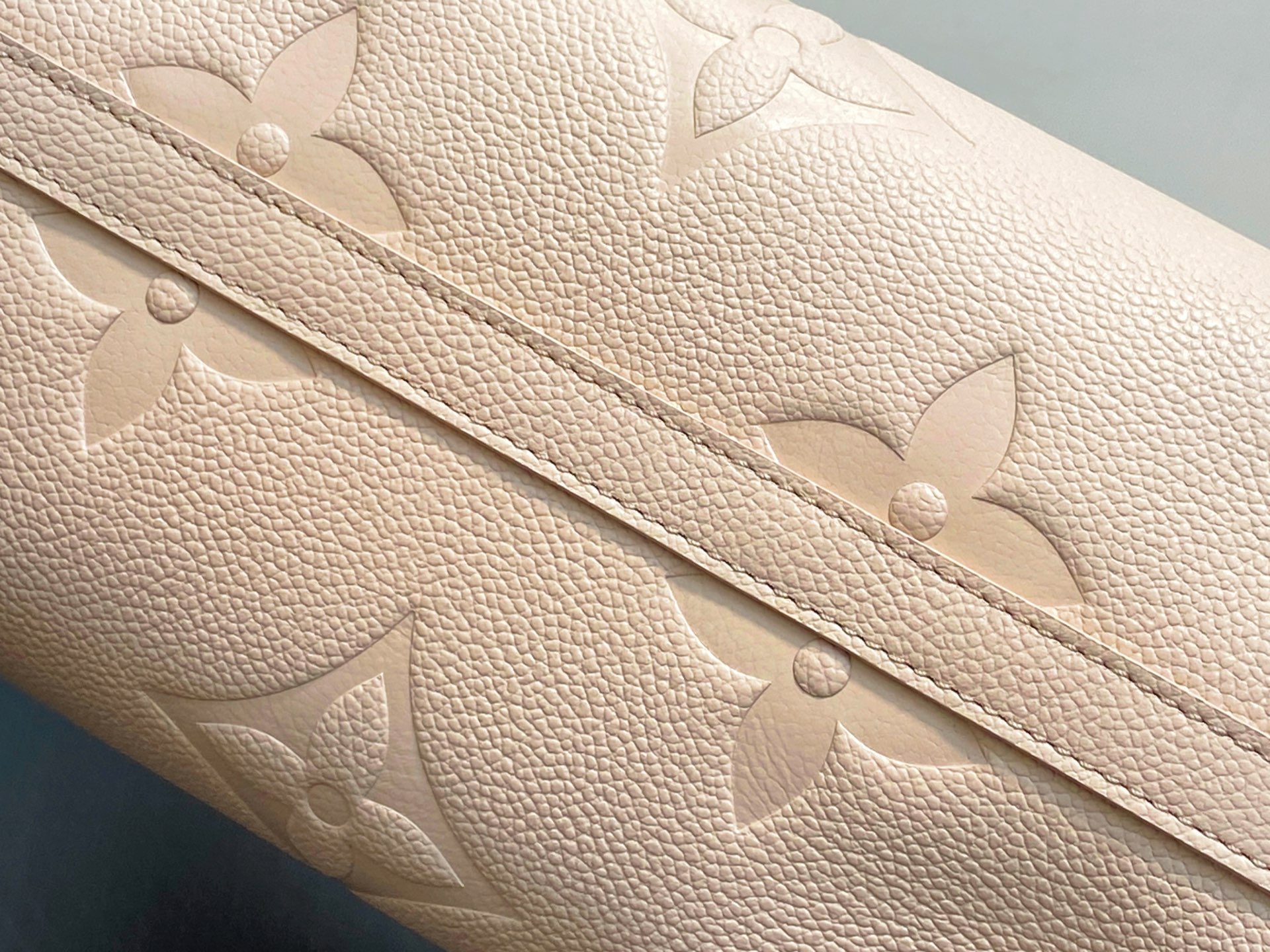 Louis Vuitton CarryAll Bag (29 x 24 x 12 CM)