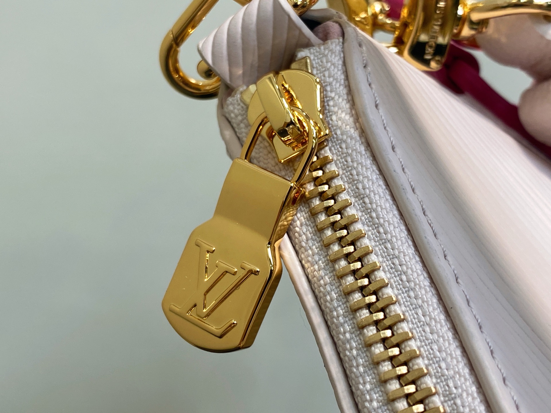 Louis Vuitton x TM Marellini(13.5 x 6.5 x 19 CM)