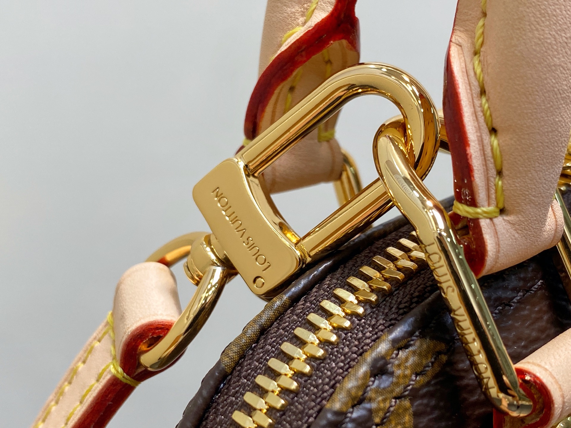 LV Alma bb(23.5 x 17.5 x 11.5)