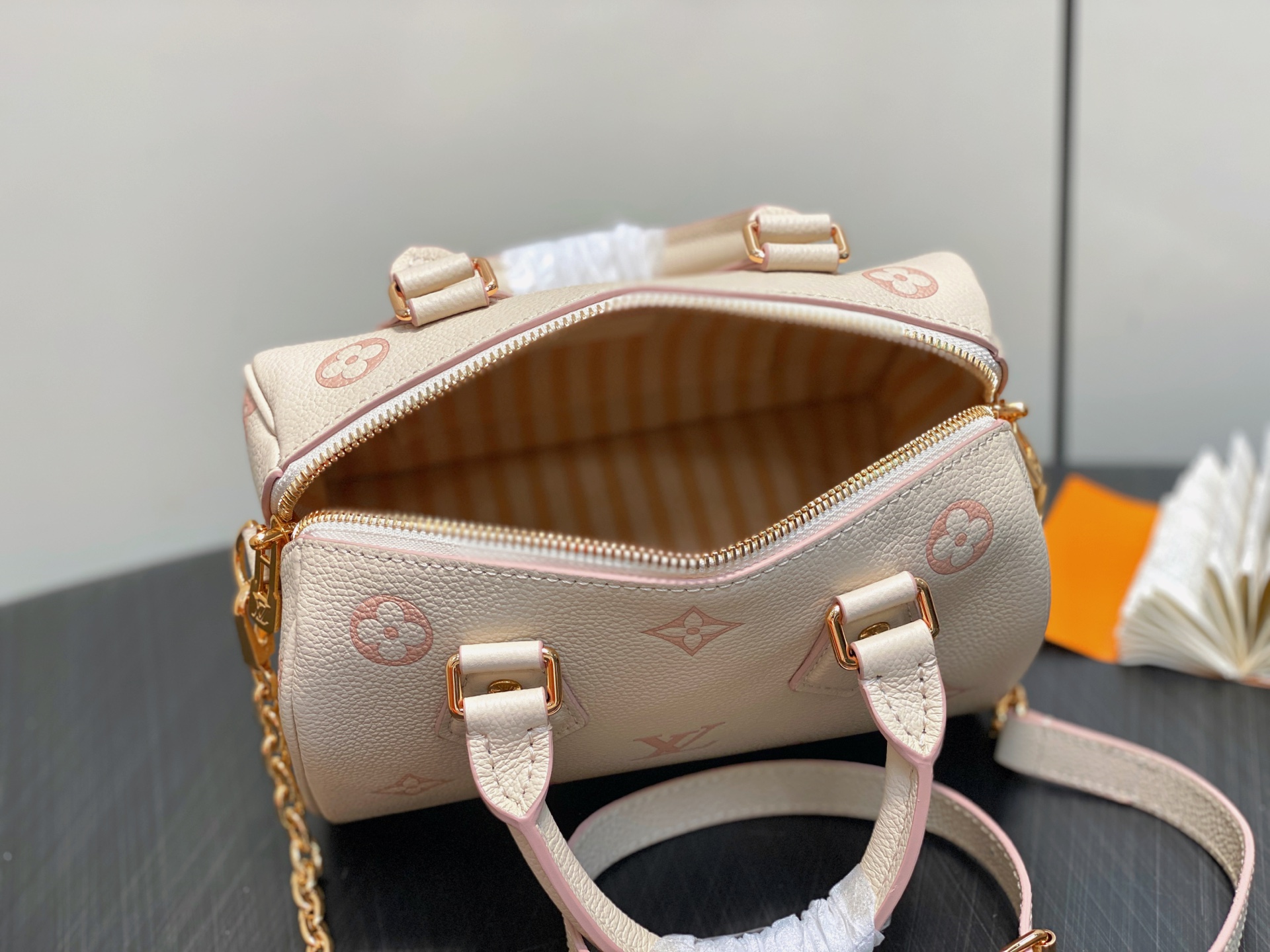 LV Speedy Bandoulière 20(13.5 x 12 x 20.5CM)