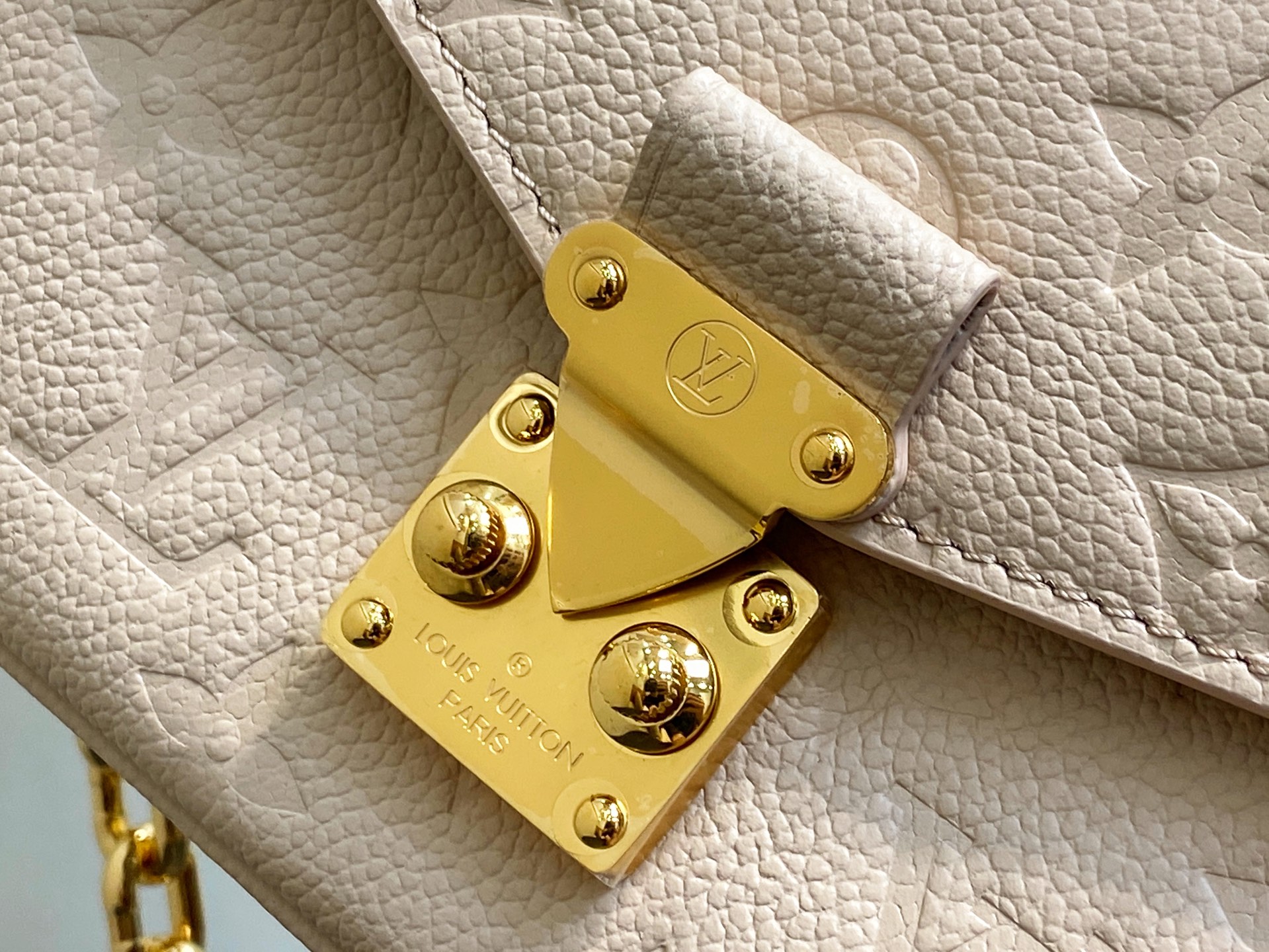 Louis Vuitton East West Métis Bag (29 x 24 x 12 CM)