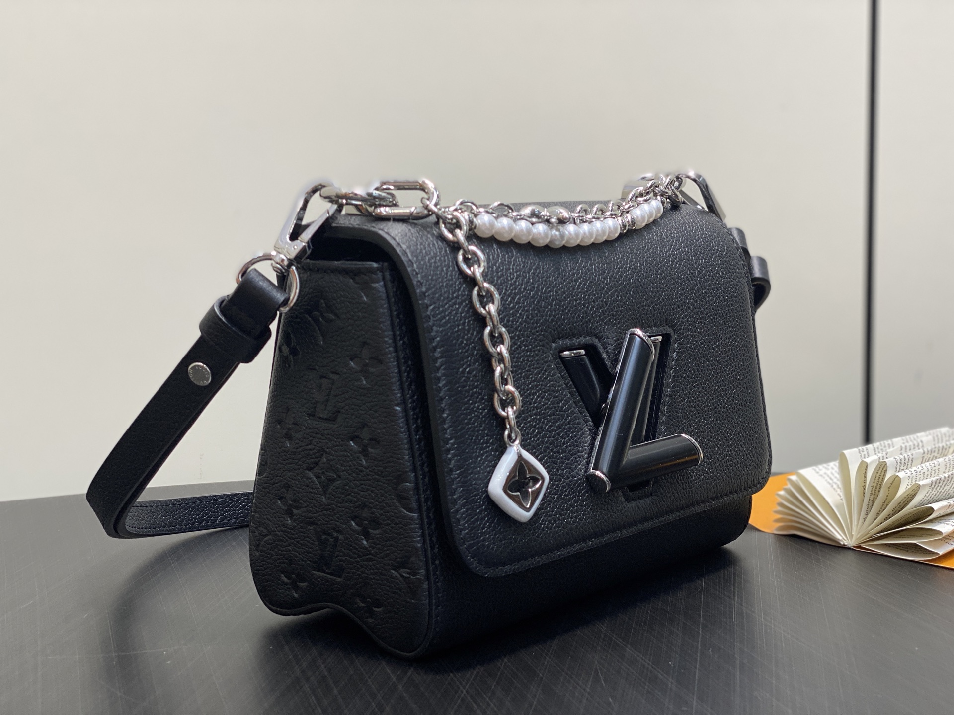 Louis Vuitton Twist Slim Bag (15 x 7 x 19CM)