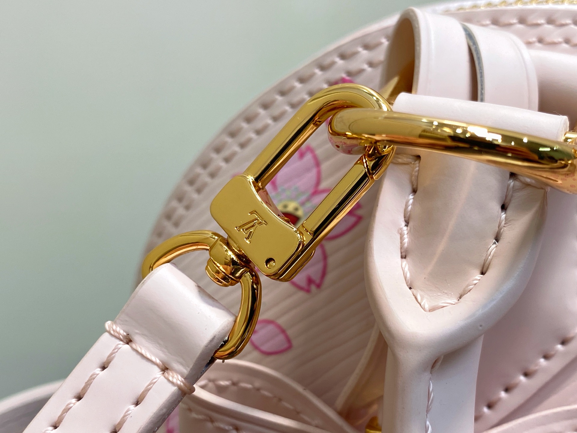 LV × TM ALMA BB(23.5 x 17.5 x 11.5)