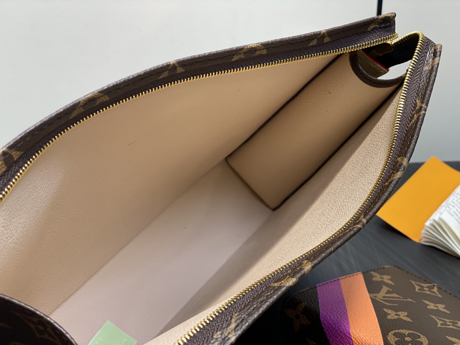 Louis Vuitton Trio Mon Monogram Pouch(20 x 5.5 x 25CM)