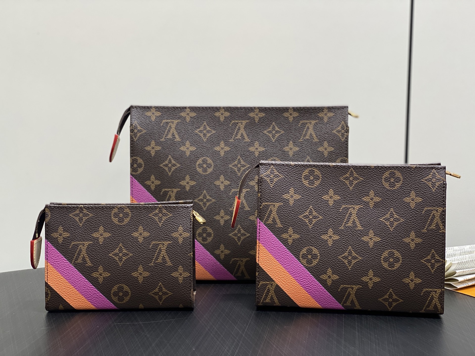 Louis Vuitton Trio Mon Monogram Pouch(20 x 5.5 x 25CM)
