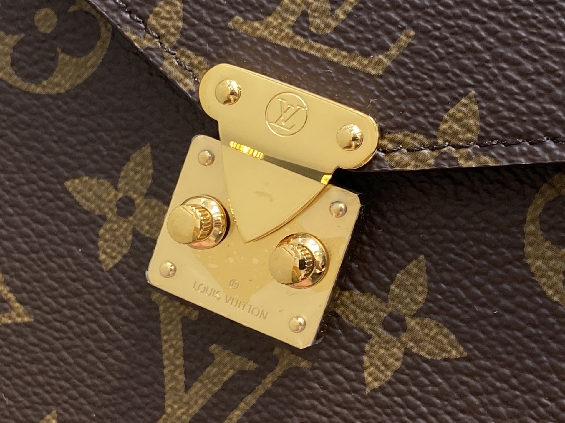 Louis Vuitton Métis Bag(17.5 x 4 x 10.4CM)