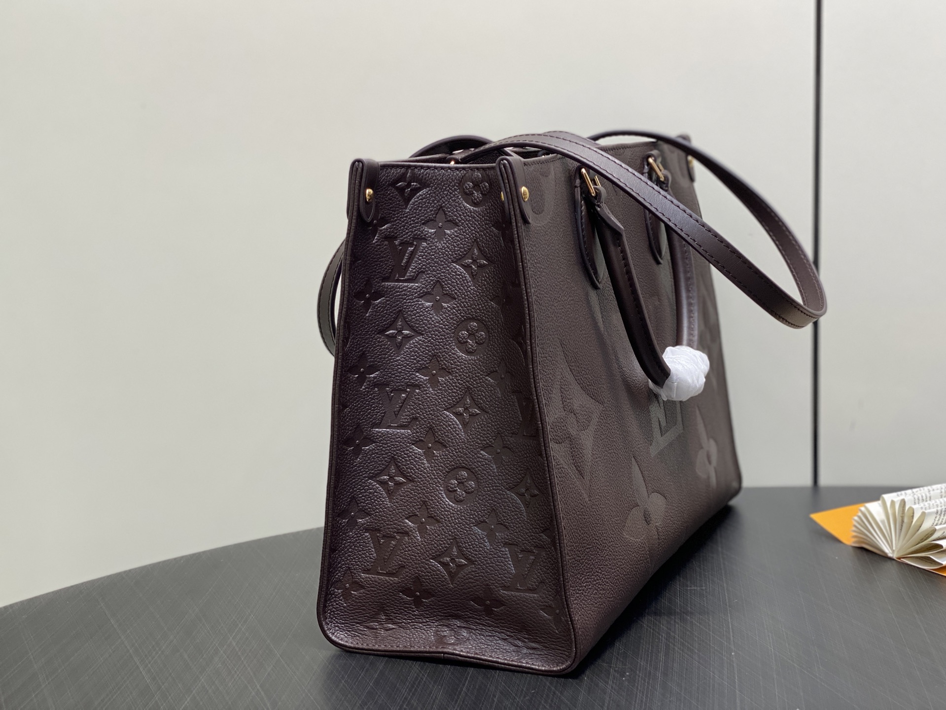 Louis Vuitton Onthego MM-35 x 27 x 14CM