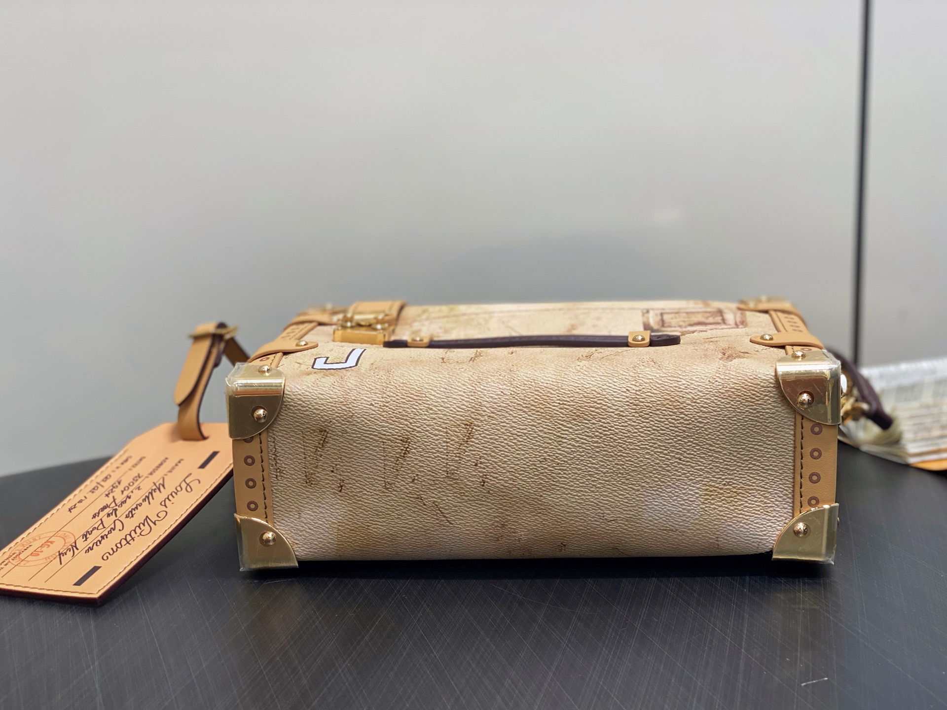 Louis Vuitton Side Trunk Bag (23.5 x 16.0 x 8.5CM)
